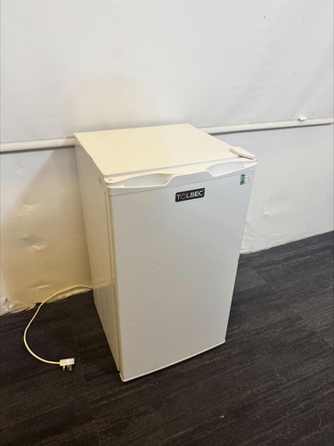 White tolbeck undercounter - white,