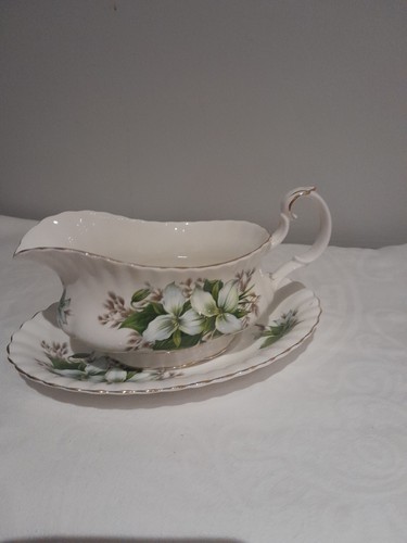 Vintage royal albert - royal, gravy