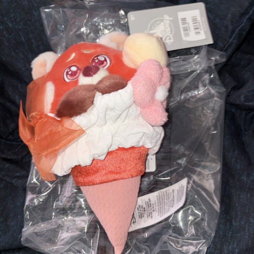 Nwt disney store mei lee - nwt,