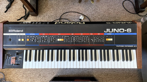 Roland juno polyphonic - juno,