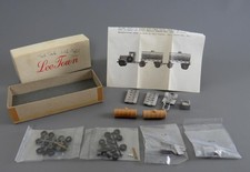 Lee Town 1:87 Mack Truck BM Tractor with Two 12' Tank Trailers Metal Model Kit