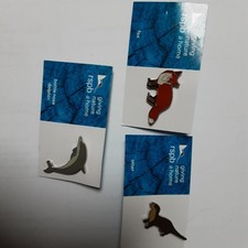 ŔSPB Pin Badges Fox Otter  Bottle Nose Dolphin Blue Card