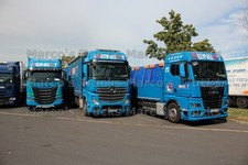 Truck Photo Mercedes-Benz