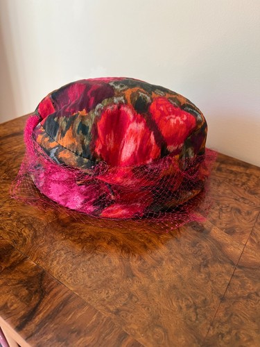 Vintage 1960s ladies hats - hats, x2