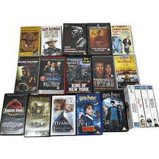 22 x  Old Hollywood & Classic Movies VHS Tapes Bundle - Titanic, Harry Potter