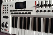 M-Audio Axiom Pro 49  - Midi Keyboard Controller - VGC