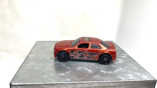 Hot wheels chrysler 300c hemi - wheels,