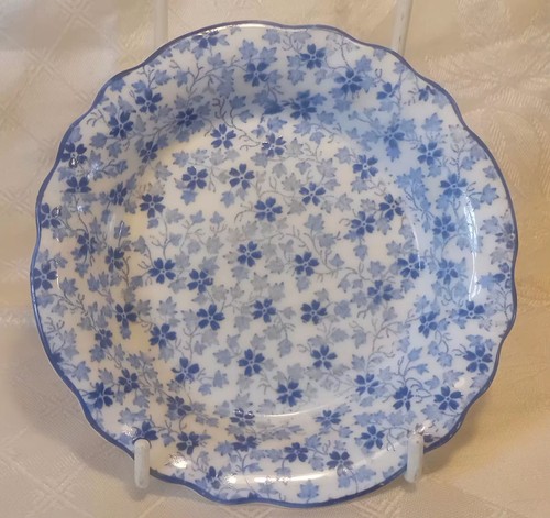 Vintage royal doulton pretty - royal,