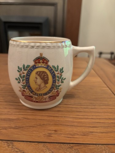 Vintage 1953 queen elizabeth - vintage,