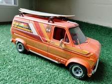 AMT 1/25 1977 FORD ECONOLINE CUSTOM SURFER VAN BUILT MODEL KIT