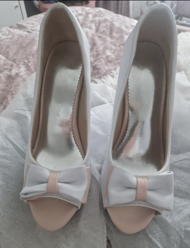 Peep toe inch heel - 3.5, heel,