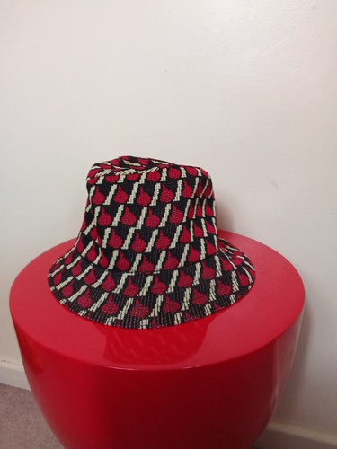 Kangol white chips - &, tomato