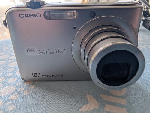 Casio digital camera exilim - casio,
