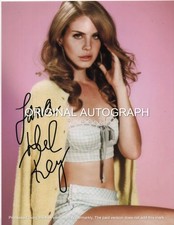LANA DEL REY - STUNNING SEXY SINGER - HAND SIGNED AUTOGRAPHED PHOTO WITH COA