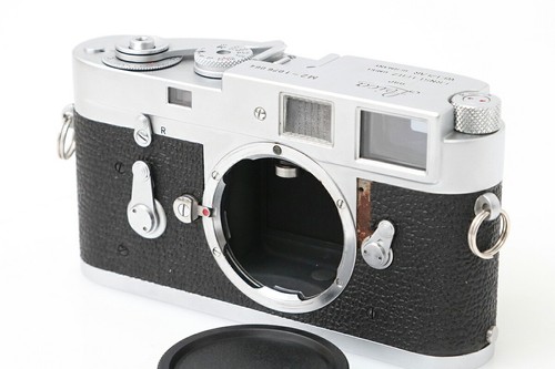 Leica silver chrome late - m2,
