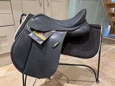 Wintec Pony saddle GP 15” fibre flocked adjustable N to XW black