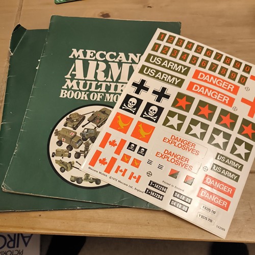 Meccano army multikit book - army,