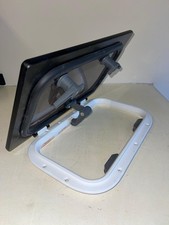 Lewmar Hatch Flush 2G Size 20