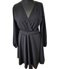 Boohoo V-neck Skater Style