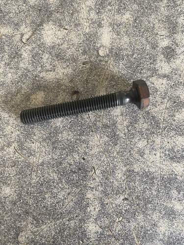 Mercedes injection pump bolt - mercedes,