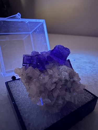 Stunning purple fluorite - stunning, on