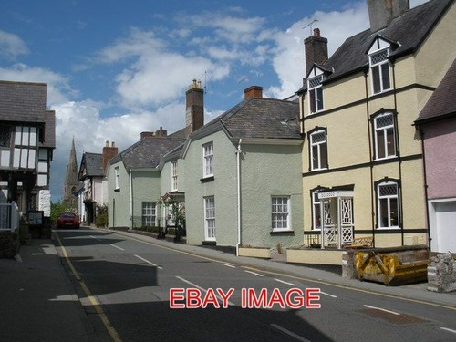 Photo castle street ruthin - photo,