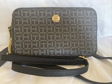 Tommy Hilfiger crossbody Style