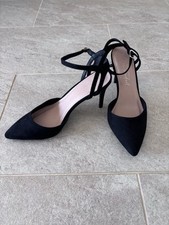 New Look Love Comfort Woman’s vegan Black Faux Suede Small Heels. 