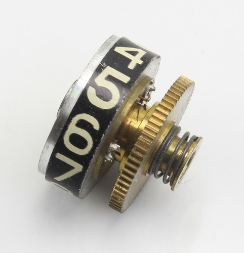 Number dial revolving counter - revolving,