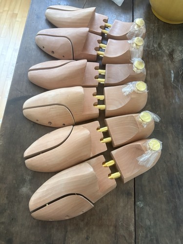 Lot pairs shoe - of, trees