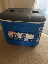 Coleman Xtreme 28l Ice Box Blue With Ice Packs