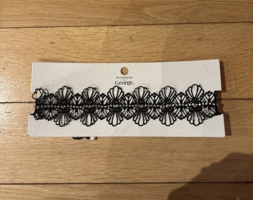 New lace diamanté chocker