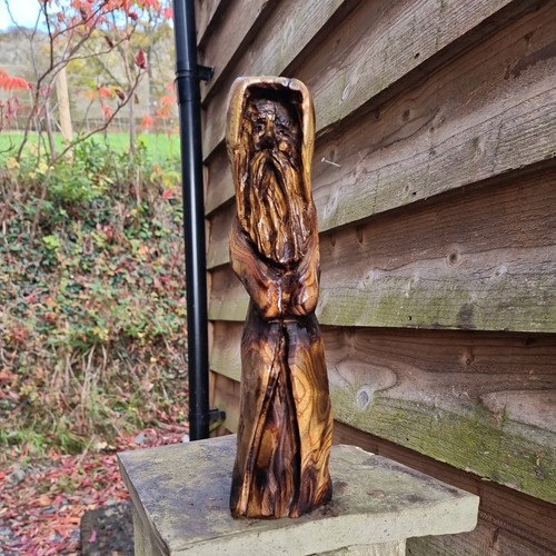 Chainsaw carved wizard - wizard, /