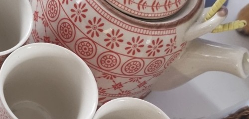 Pretty cute red orange lidded - cute, red/orange