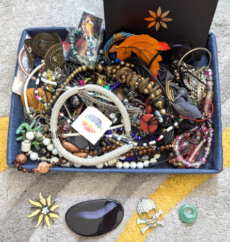 Bundle costume jewellery - #48.,