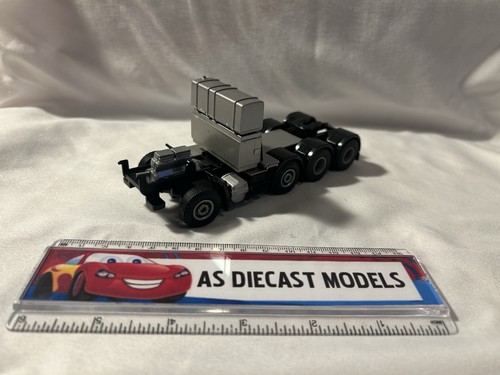 Corgi modern truck lion - (cc),
