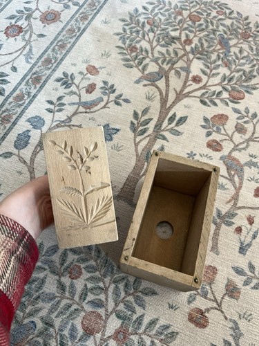 Antique floral butter - floral,