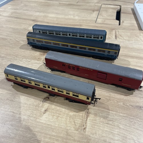 Triang hornby lima model train - hornby,