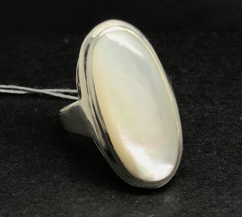 Mother pearl oval ring - pearl,
