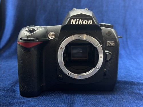 Nikon d70s camera body only - nikon,