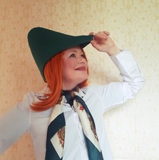 Green pointed medieval archer