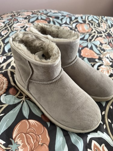 Ugg mini size - ugg,