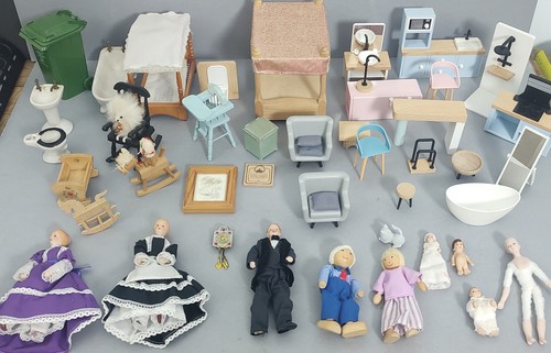 Job lot modern dolls house - job, of