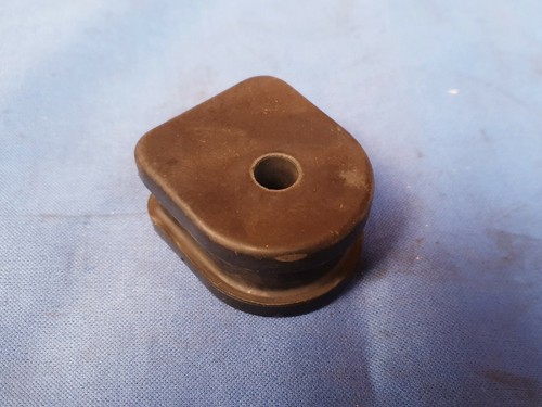 Jaguar daimler exhaust mount - daimler,