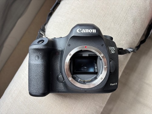 Canon eos mark - mark, –