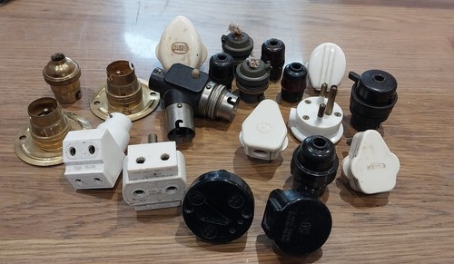 Job lot vintage plugs - of,