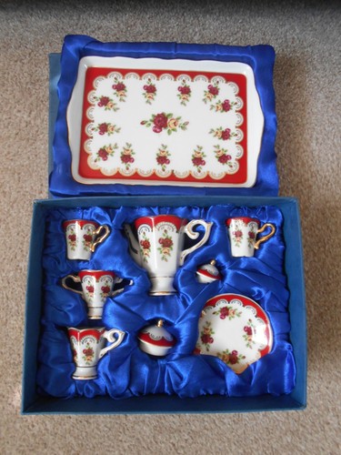Regency fine arts miniature - fine,