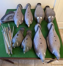 Collection of 23 Pigeon Decoys Various Sizes and Styles (Hunting / Shooting)