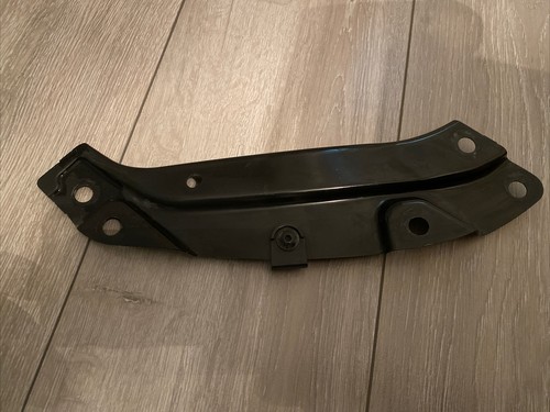 Genuine brace right upper - brace,