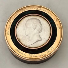 Sir Francis Chantrey RA & Sir Edwin Landseer RA Gold Mounted Portrait Snuff Box.